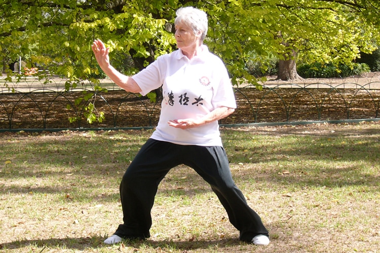 Dong Yue Barehand Form 1